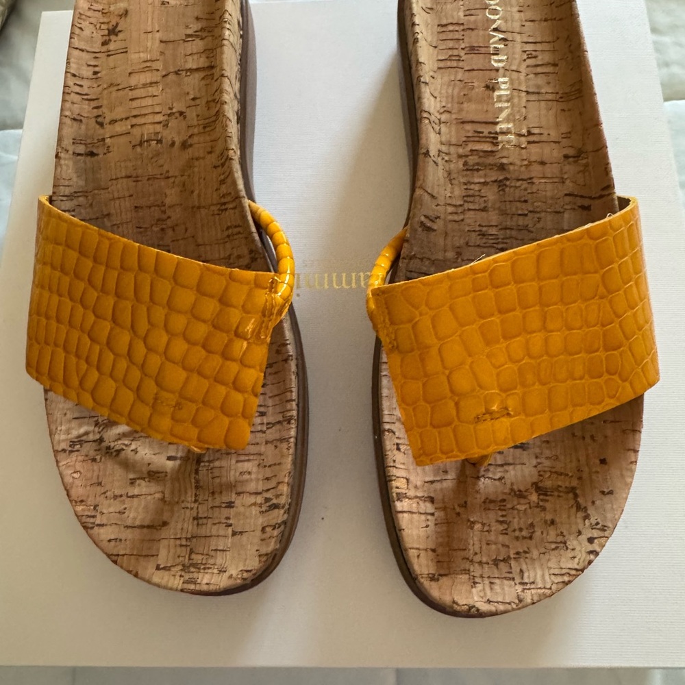 Donald Pliner “Fifi” sandal